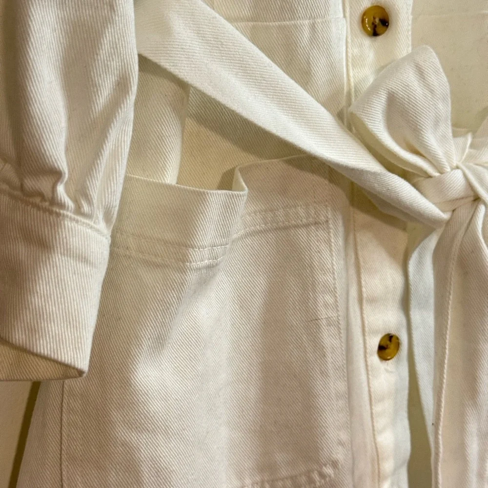 White Button-Up Dress with Belt - Picture 3 of 6